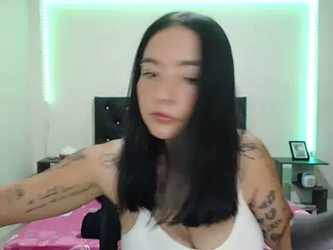 Girlbigtits online show from November 11, 3:07 pm