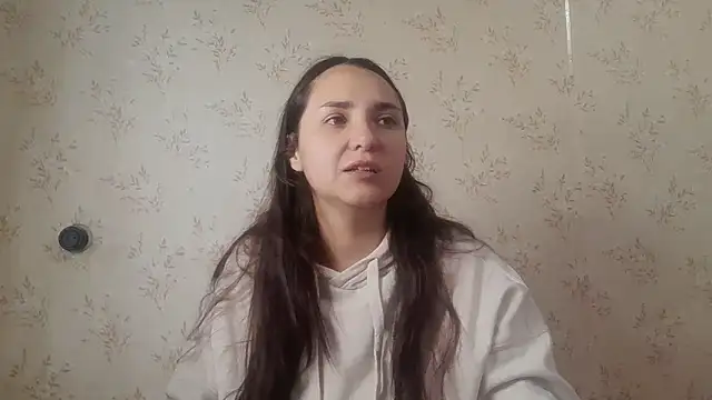 VoulezVous Angel online show from April 12, 5:00 am