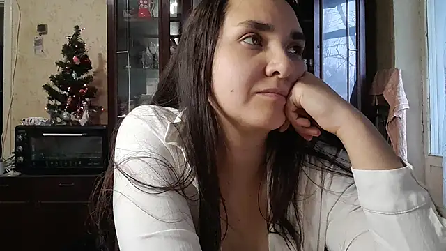 Snapshot of VoulezVous_Angel chatting on December 16, 7:23 am VoulezVous Angel online show from December 16, 7:23 am