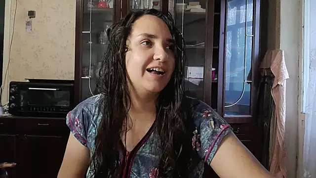 Snapshot of VoulezVous_Angel chatting on December 5, 10:36 am VoulezVous Angel online show from December 5, 10:36 am