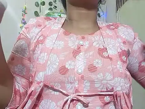 Snapshot of Nancy_queen001 chatting on November 24, 5:46 pm Nancy queen001 online show from November 24, 5:46 pm