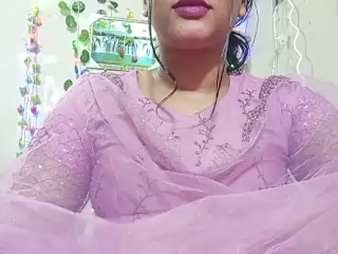 Snapshot of Nancy_queen001 chatting on November 30, 4:57 am Nancy queen001 online show from November 30, 4:57 am