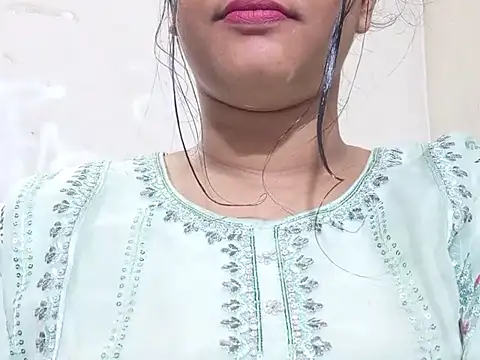 Snapshot of Nancy_queen001 chatting on November 12, 9:02 am Nancy queen001 online show from November 12, 9:02 am