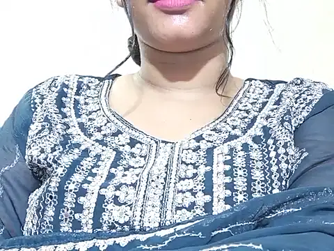 Snapshot of Nancy_queen001 chatting on November 4, 10:02 pm Nancy queen001 online show from November 4, 10:02 pm