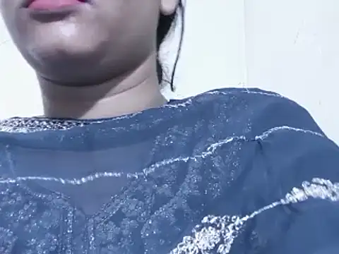 Snapshot of Nancy_queen001 chatting on November 5, 10:07 am Nancy queen001 online show from November 5, 10:07 am