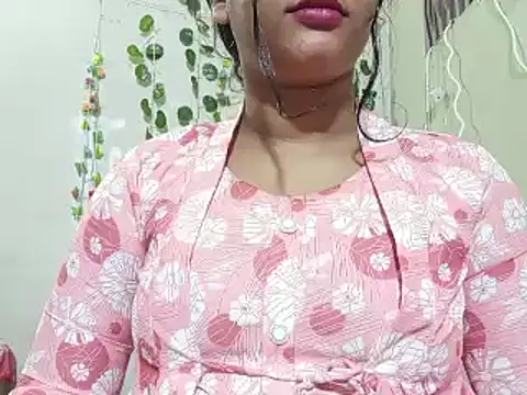 Snapshot of Nancy_queen001 chatting on December 4, 5:45 pm Nancy queen001 online show from December 4, 5:45 pm