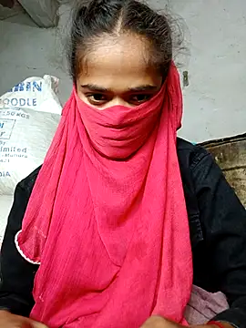 Hot sutr online show from November 2, 6:35 pm