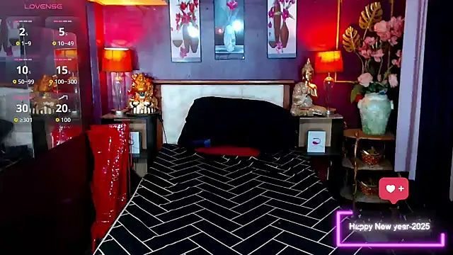 Plastique PATRICIA online show from February 13, 3:28 am