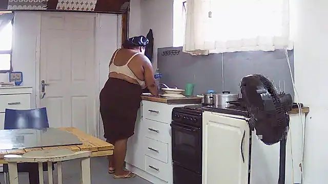 MassiveBoobsxxxx online show from January 11, 4:14 pm