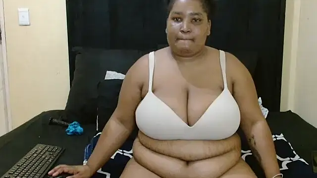 MassiveBoobsxxxx online show from March 4, 6:15 pm