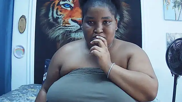 MassiveBoobsxxxx online show from February 22, 10:28 am