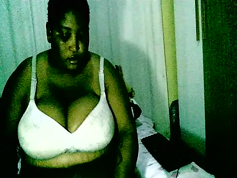 MassiveBoobsxxxx online show from October 31, 11:00 pm