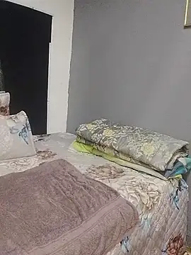 MassiveBoobsxxxx online show from January 17, 11:08 pm