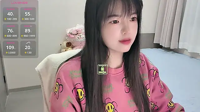 Snapshot of Dialog_Mu chatting on November 15, 10:19 am Dialog Mu online show from November 15, 10:19 am