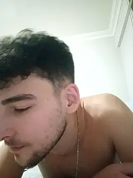 Snapshot of yasinesra757_ chatting on January 16, 5:28 pm yasinesra757 online show from January 16, 5:28 pm