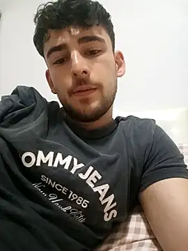 Snapshot of yasinesra757_ chatting on February 8, 1:58 am yasinesra757 online show from February 8, 1:58 am