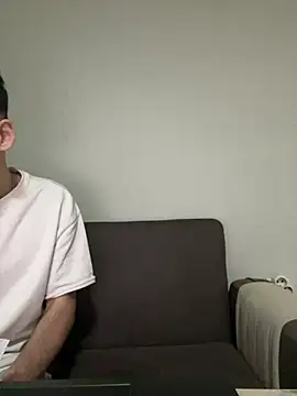 Snapshot of yasinesra757_ chatting on January 13, 4:49 am yasinesra757 online show from January 13, 4:49 am