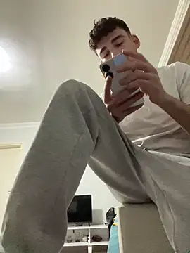 Snapshot of yasinesra757_ chatting on December 23, 3:17 am yasinesra757 online show from December 23, 3:17 am