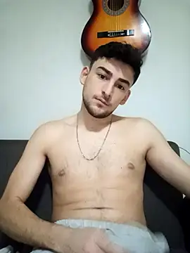 Snapshot of yasinesra757_ chatting on January 14, 3:21 am yasinesra757 online show from January 14, 3:21 am