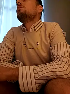 Snapshot of yasinesra757_ chatting on January 16, 5:11 am yasinesra757 online show from January 16, 5:11 am