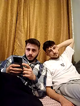 Snapshot of yasinesra757_ chatting on February 2, 2:32 am yasinesra757 online show from February 2, 2:32 am