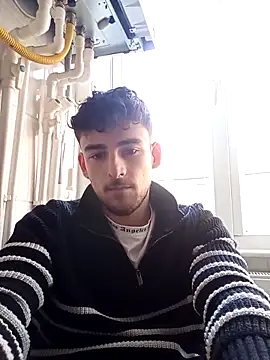 Snapshot of yasinesra757_ chatting on February 28, 3:11 pm yasinesra757 online show from February 28, 3:11 pm