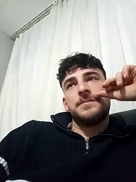 Snapshot of yasinesra757_ chatting on February 26, 8:20 pm yasinesra757 online show from February 26, 8:20 pm