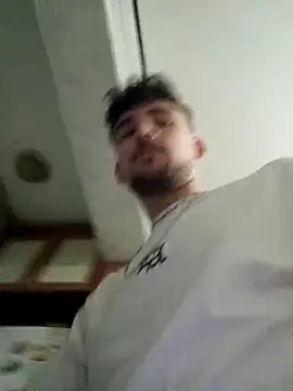 Snapshot of yasinesra757_ chatting on February 27, 9:47 pm yasinesra757 online show from February 27, 9:47 pm