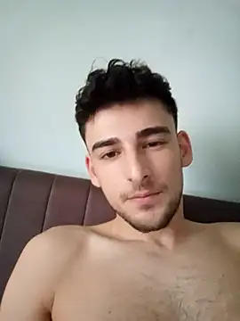 Snapshot of yasinesra757_ chatting on January 10, 12:11 pm yasinesra757 online show from January 10, 12:11 pm