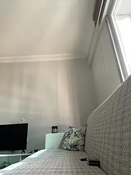 Snapshot of yasinesra757_ chatting on January 18, 9:13 am yasinesra757 online show from January 18, 9:13 am