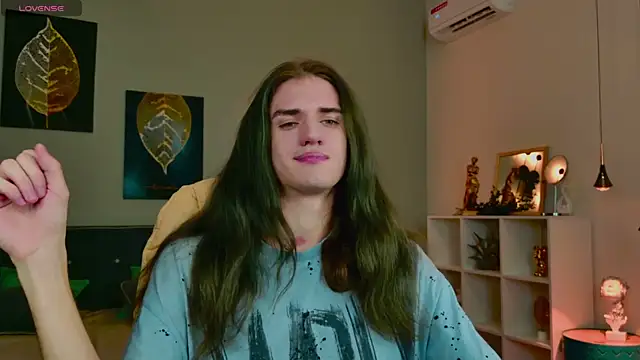 Snapshot of Harvey_Hair chatting on November 24, 12:16 pm Harvey Hair online show from November 24, 12:16 pm