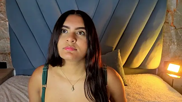 amarahanks1 online show from November 4, 12:31 pm