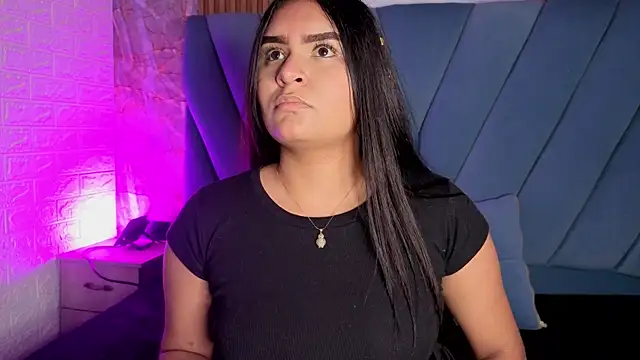 amarahanks1 online show from November 16, 6:01 pm