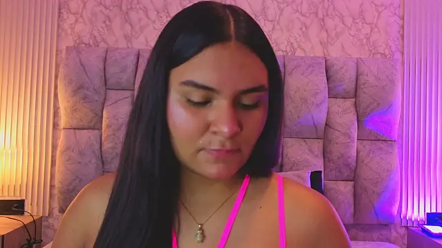 amarahanks1 online show from November 14, 12:31 pm