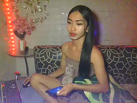 Snapshot of queensilver chatting on December 3, 3:55 pm queensilver online show from December 3, 3:55 pm