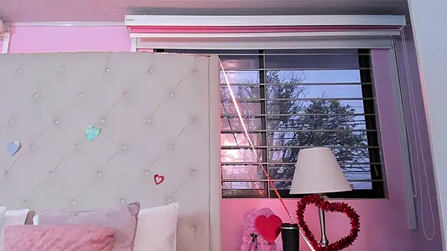 scarlett leblanc  online show from February 12, 12:05 pm