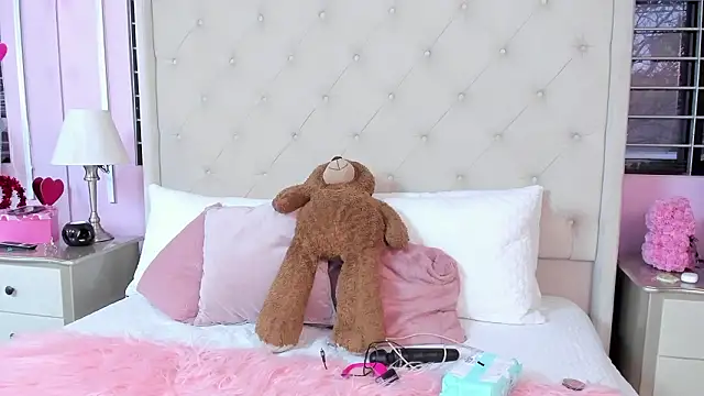 scarlett leblanc  online show from March 10, 11:58 am