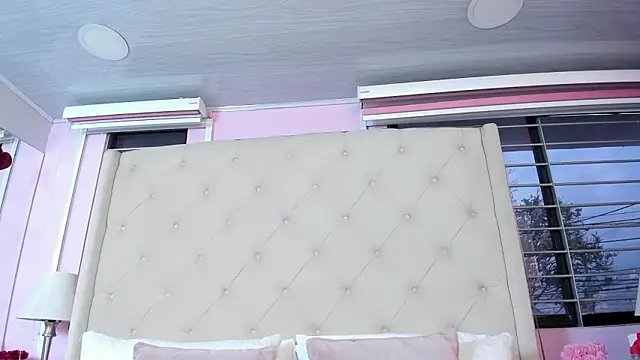 scarlett leblanc  online show from February 25, 11:43 am