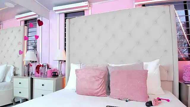 scarlett leblanc  online show from February 23, 11:55 am