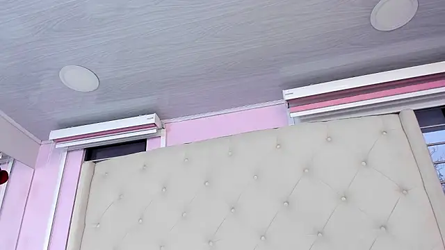 scarlett leblanc  online show from March 12, 11:47 am