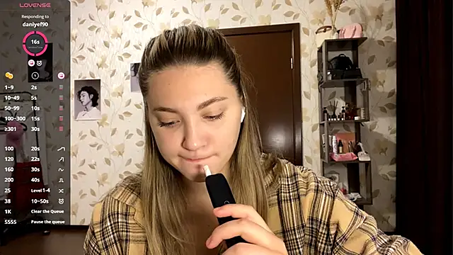 Snapshot of OrethaEredia chatting on November 28, 6:52 pm OrethaEredia online show from November 28, 6:52 pm