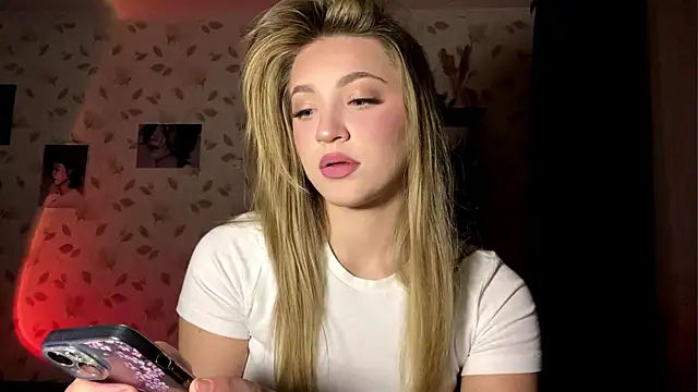 Snapshot of OrethaEredia chatting on November 6, 3:38 pm OrethaEredia online show from November 6, 3:38 pm