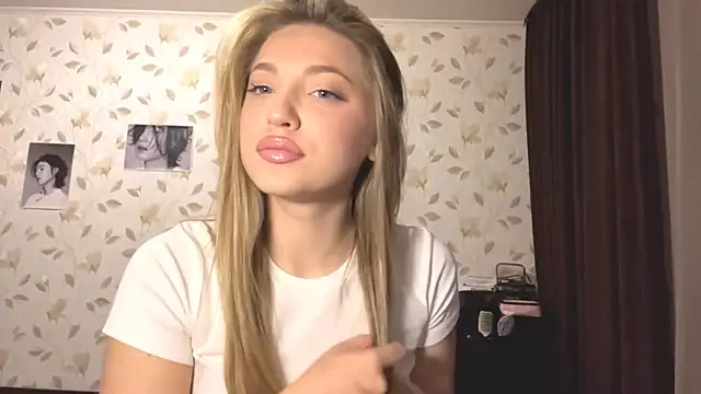 Snapshot of OrethaEredia chatting on October 30, 4:26 pm OrethaEredia online show from October 30, 4:26 pm