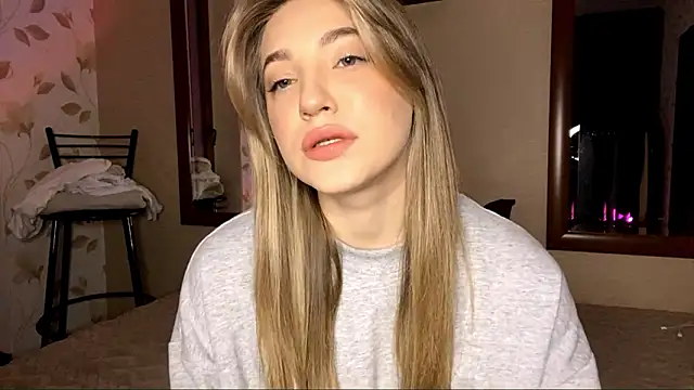 OrethaEredia online show from February 1, 5:22 pm