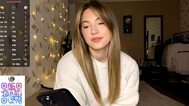 Snapshot of OrethaEredia chatting on December 16, 5:06 pm OrethaEredia online show from December 16, 5:06 pm