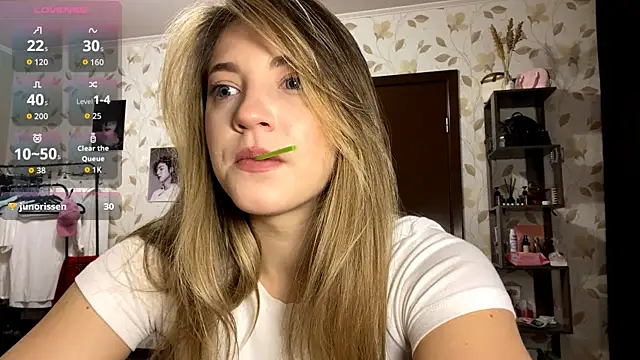 Snapshot of OrethaEredia chatting on November 27, 4:18 pm OrethaEredia online show from November 27, 4:18 pm