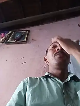 Dhanya752896 online show from August 3, 3:14 am