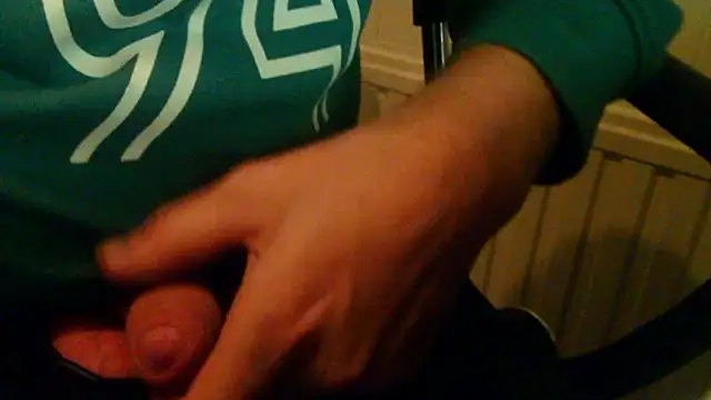 Snapshot of geile-man-34 chatting on November 16, 6:23 pm geile-man-34 online show from November 16, 6:23 pm