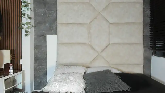 Liia Leens online show from January 10, 3:13 am