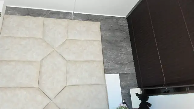 Liia Leens online show from February 24, 2:56 am